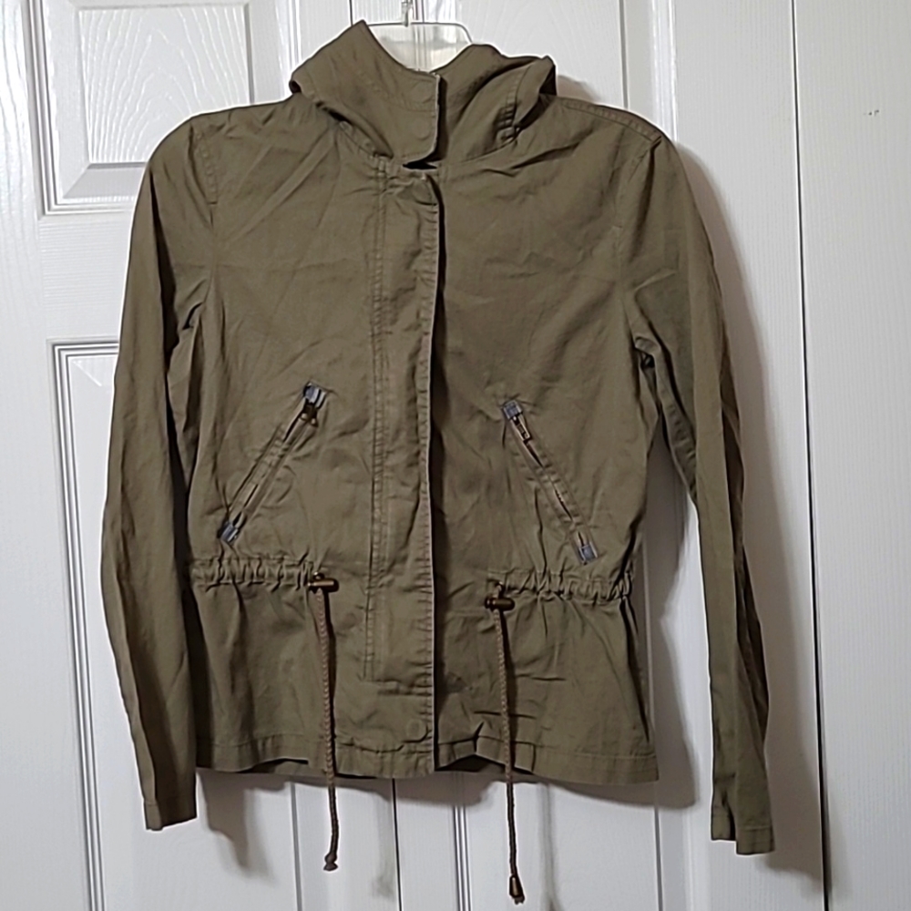 Tan Hooded Jacket, Size Small, Zip Up Closure, Zippered Pockets, Excellent Cond